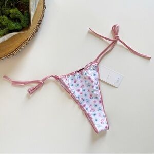 NWT • Fenity Floral Tie Bikini Swim Bottoms • Medium